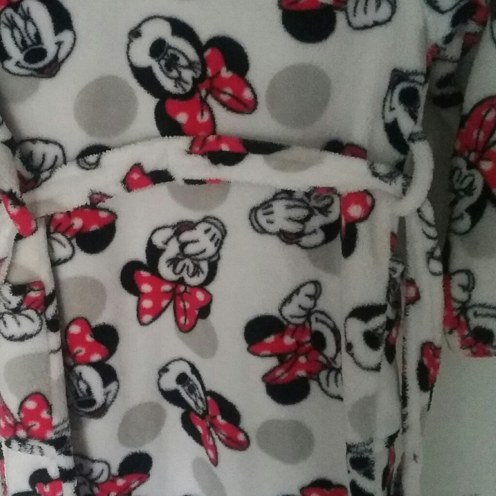 Girl's Minnie Mouse Robe - Picture 3 of 3